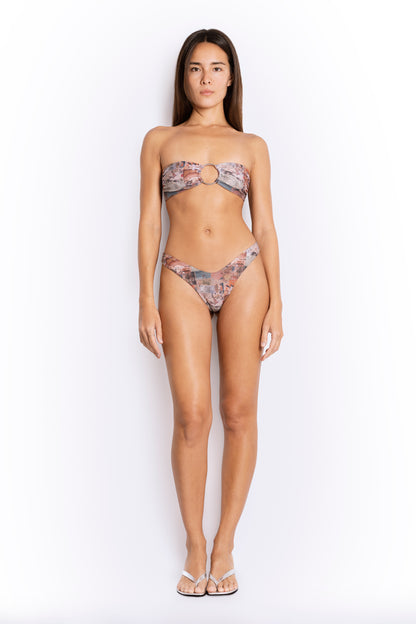 JULIA BOTTOMS Euro Summer